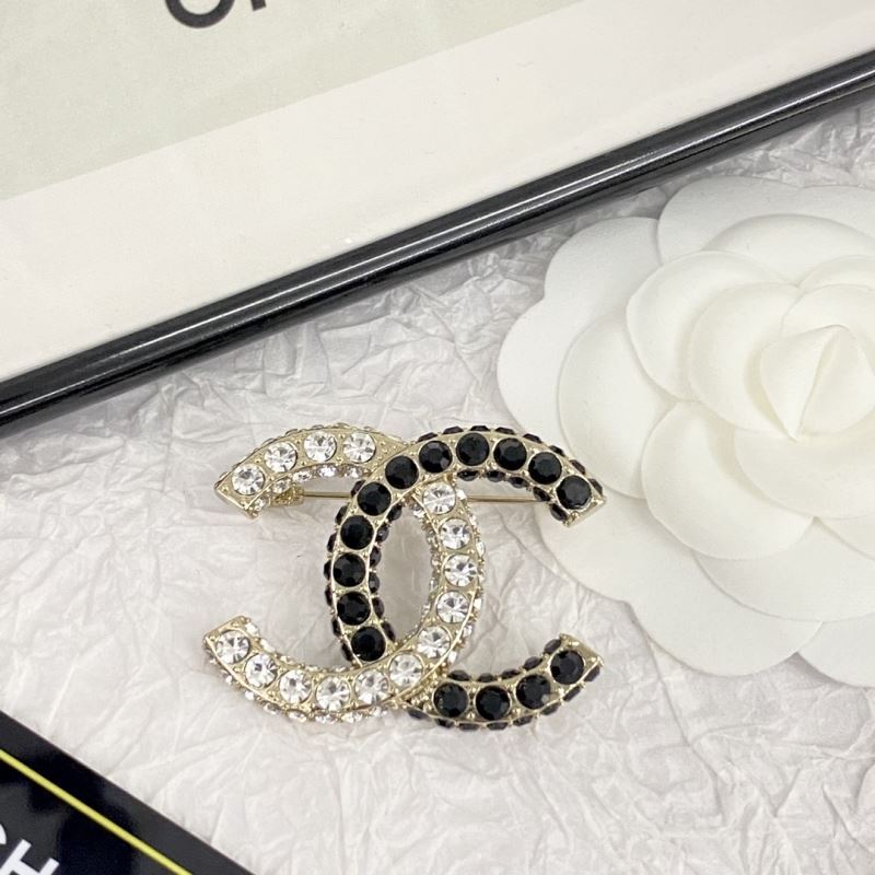 Chanel Brooches - Click Image to Close